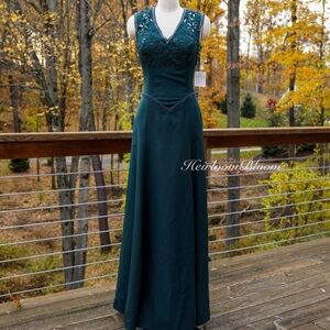 Elegant Vintage Prom Dress Green Beaded Formal Gown